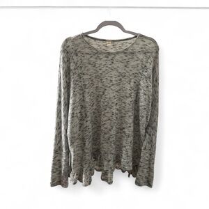 Sundays Light Gray Knit Top. Large so soft